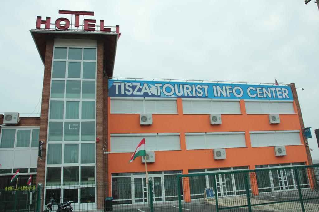 Tisza Corner 3*
