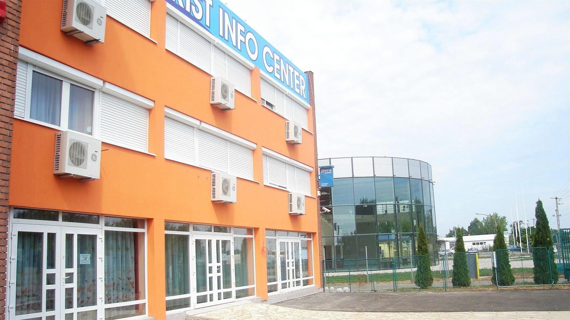 Tisza Corner 3* Szeged